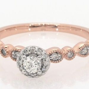 Diamond Engagement Ring 1/4 ct tw Round cut